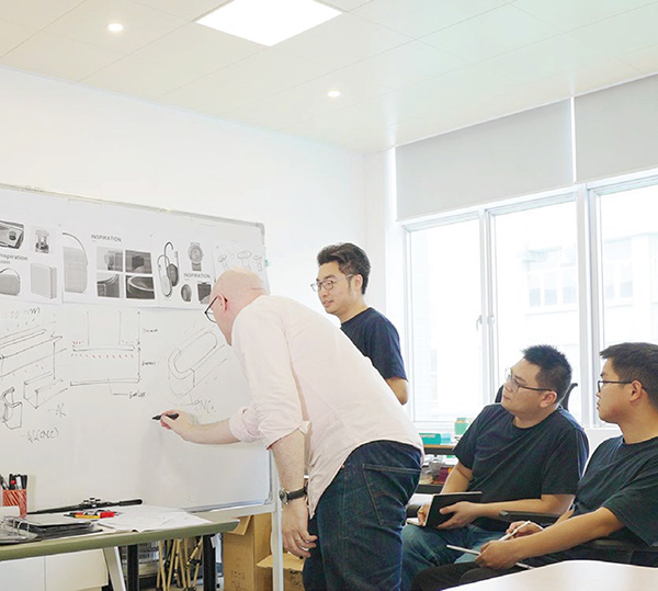 Nickel-Chrome has its permanent office in Guangzhou, in a production hub